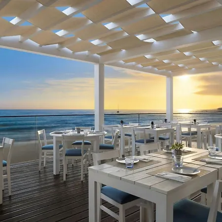Pine Cliffs Ocean Suites, A Luxury Collection & Spa, Algarve 5* Αλμπουφέιρα
