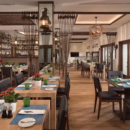 Pine Cliffs Ocean Suites, A Luxury Collection & Spa, Algarve فندق 5*