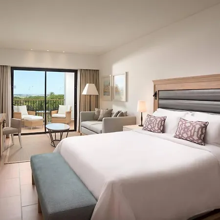 Pine Cliffs Ocean Suites, A Luxury Collection & Spa, Algarve Hotel Albufeira