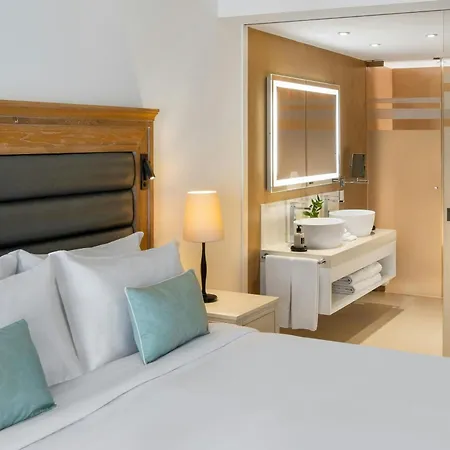 Pine Cliffs Ocean Suites, A Luxury Collection & Spa, Algarve Hotel