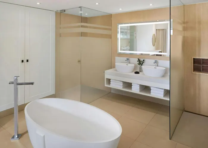 Pine Cliffs Ocean Suites, A Luxury Collection & Spa, Algarve Hotel Albufeira