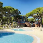 Отель Pine Cliffs Ocean Suites, A Luxury Collection & Spa, Algarve