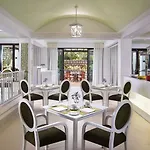 Отель Pine Cliffs Ocean Suites, A Luxury Collection & Spa, Algarve