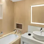 Отель Pine Cliffs Ocean Suites, A Luxury Collection & Spa, Algarve Албуфейра